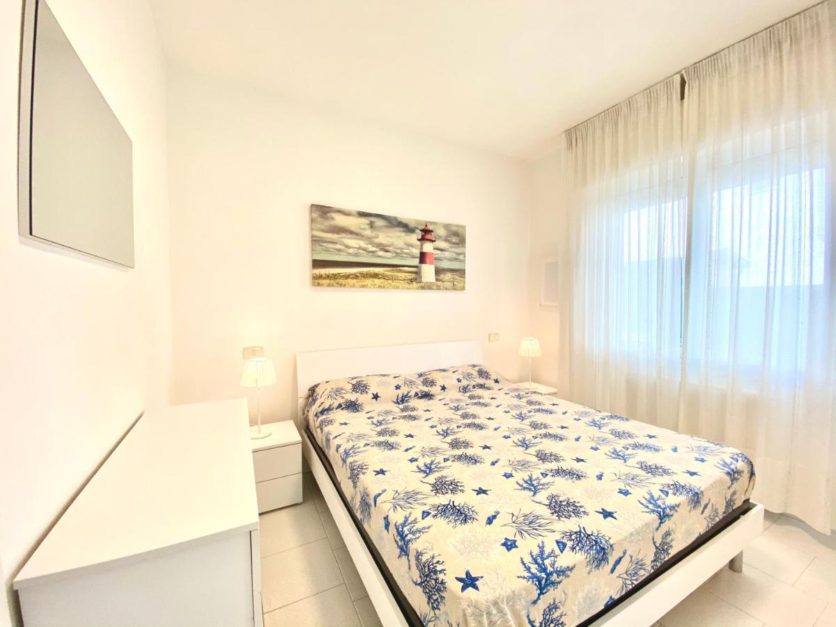 Appartamenti Cristina Carraro Immobiliare - Family Apartments ลิโดดิเยโซโล ภายนอก รูปภาพ