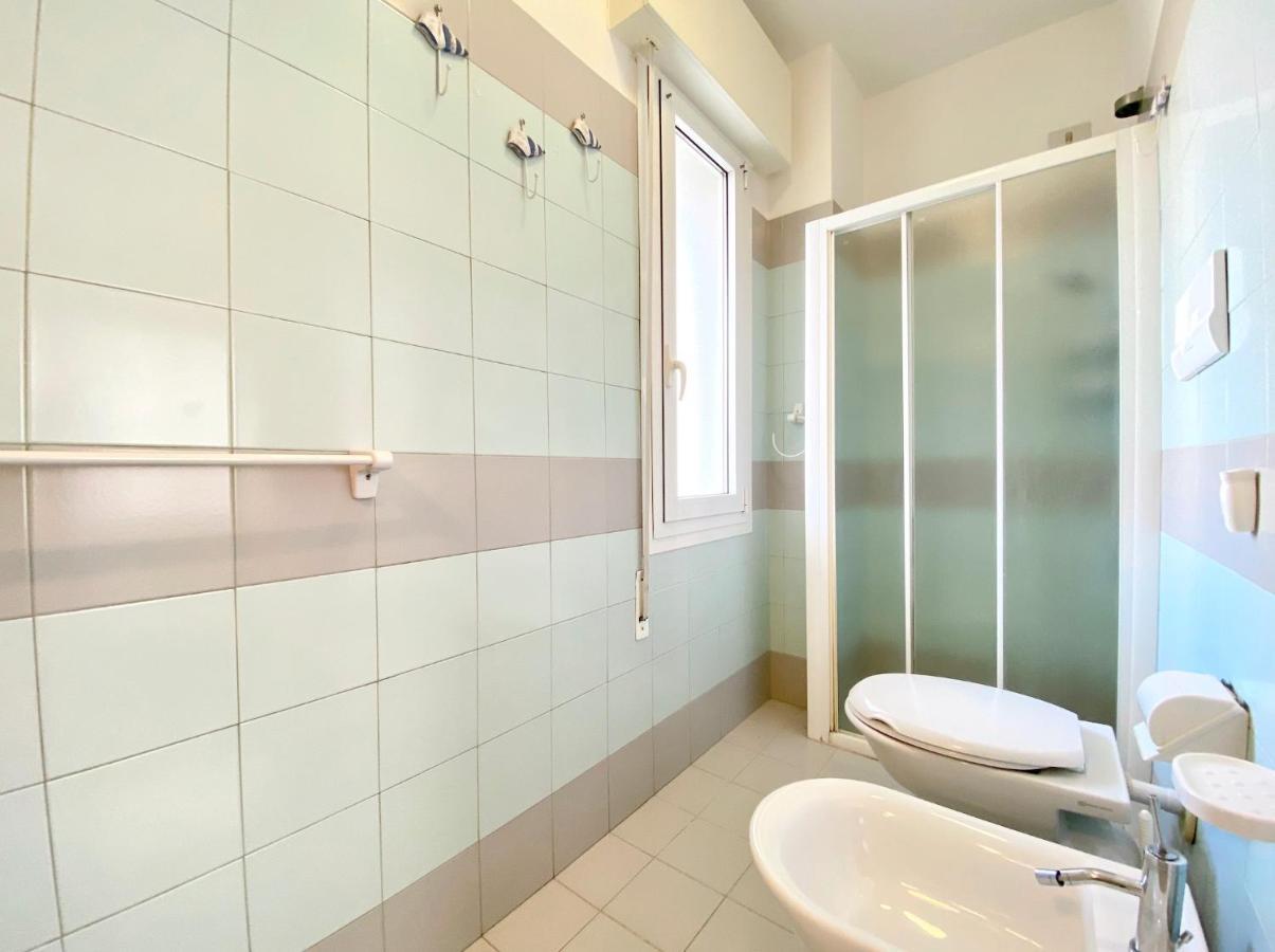 Appartamenti Cristina Carraro Immobiliare - Family Apartments ลิโดดิเยโซโล ภายนอก รูปภาพ