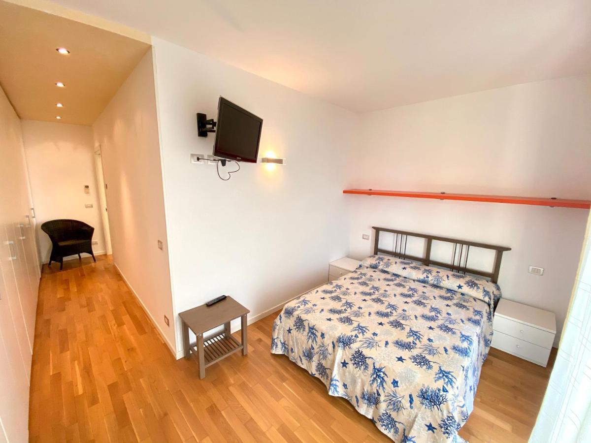Appartamenti Cristina Carraro Immobiliare - Family Apartments ลิโดดิเยโซโล ภายนอก รูปภาพ